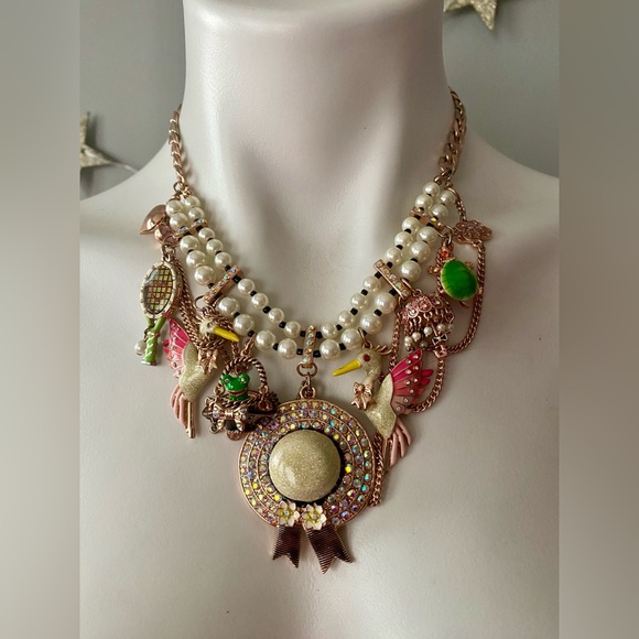 Betsey Johnson Jewelry - Betsey Johnson Walk in the Park Summer Hat Necklace. EUC.